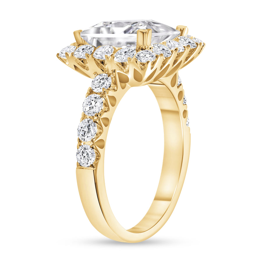 princess & round diamond engagement ring yellow gold